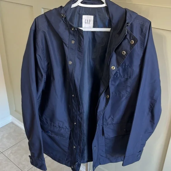 GAP Men’s Spring/Fall Nylon Jacket - Picture 3 of 5